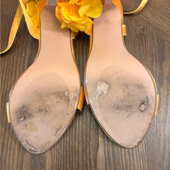 Chic Yellow Floral Heels - Picture 3 of 5